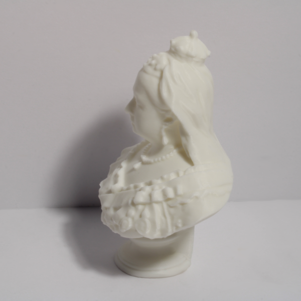 Queen Victoria Bust - of the House of Hanover - 4 Inches - Image 2
