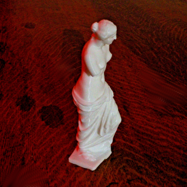 Venus de Milo – by Alexandros of Antioch – Miniature Statue – 6 Inches - Image 3