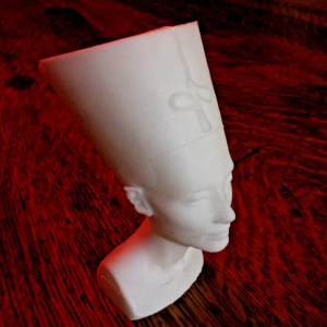 Egyptian Queen Nefertiti Bust - Royal Wife of Akhenaten - 4 Inches